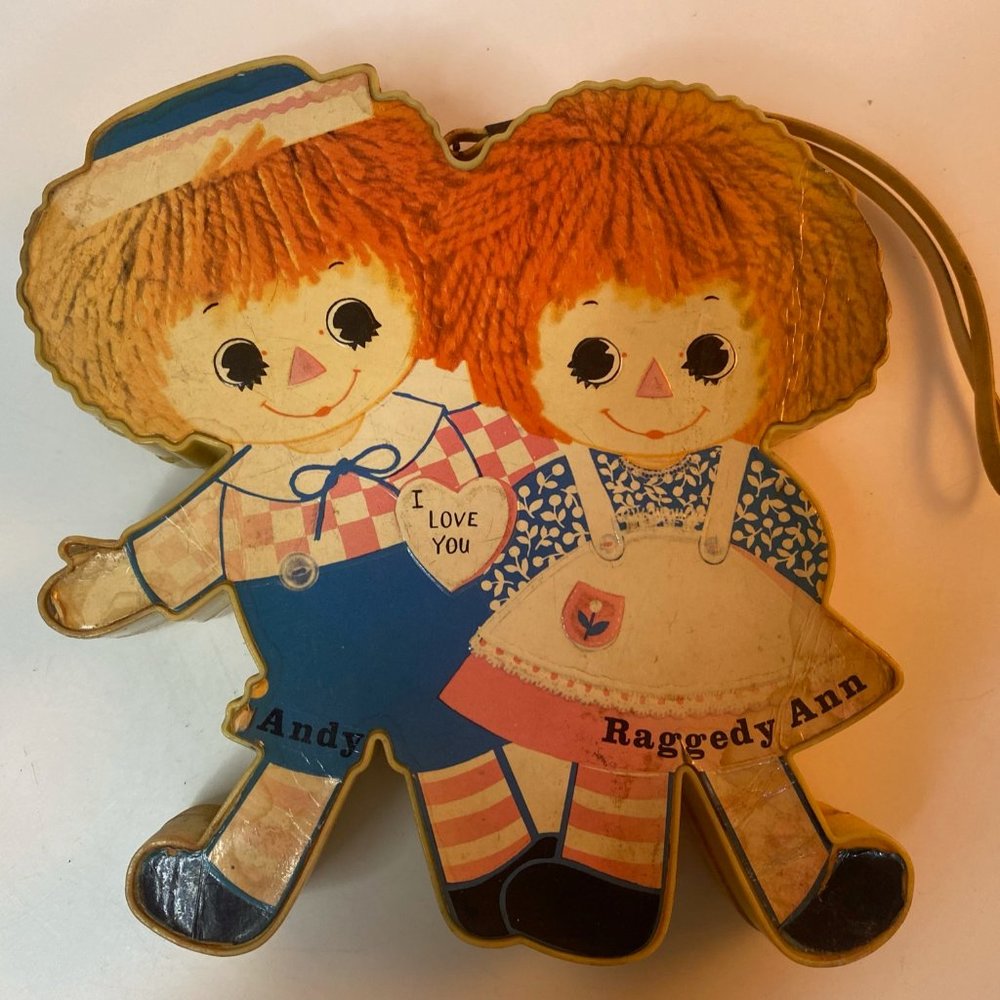 Vintage 1973 Raggedy Ann & Andy Transistor Radio The Bobbs Merrill Co.